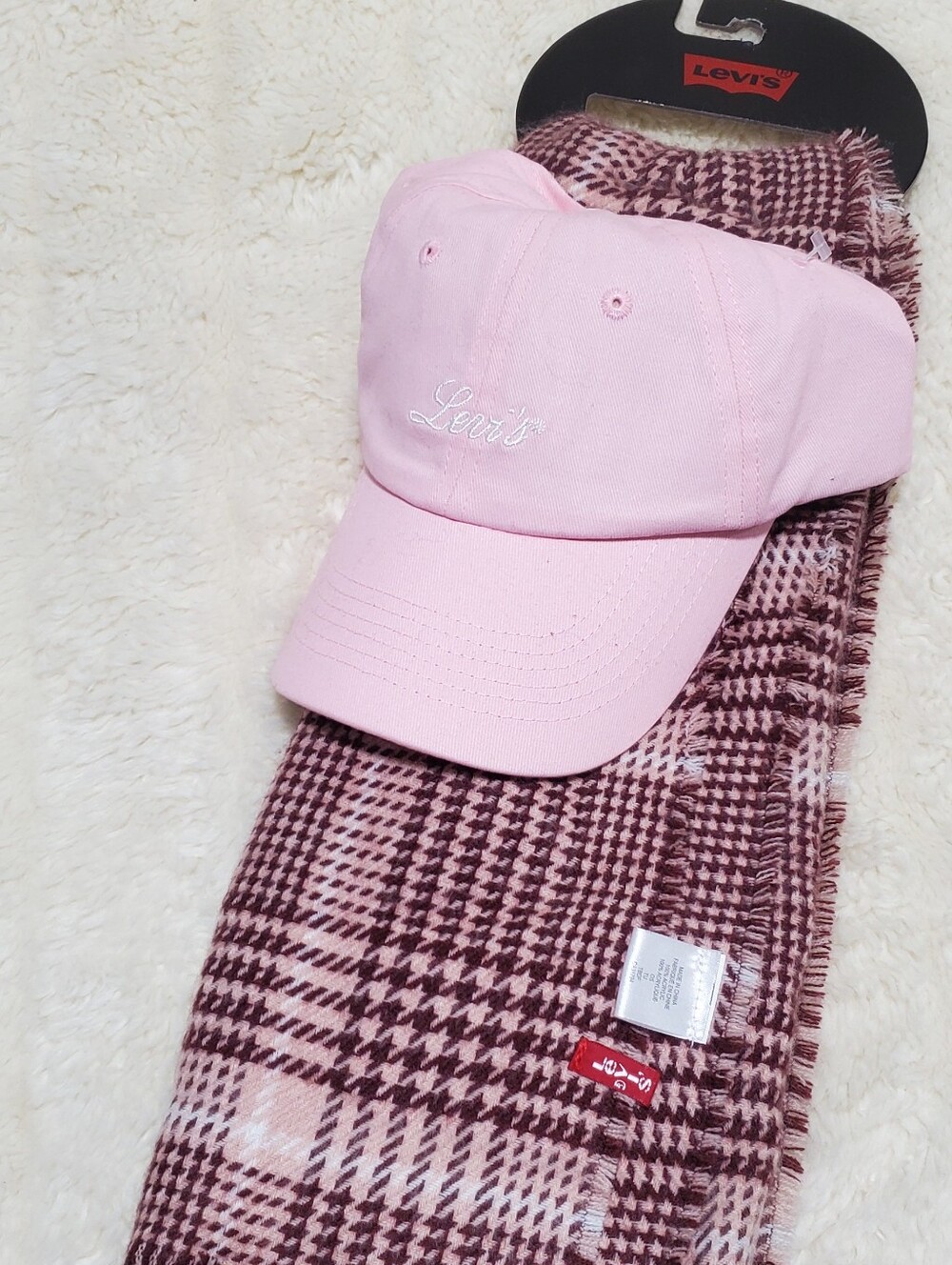 Levi's Light Pink Embroidered Logo Cap and Houndstooth Scarf Combo